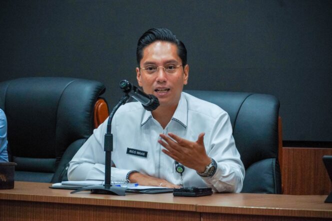 
					Pimpin Rapat Pertama dengan 26 OPD dan 21 Camat, Ini Yang Diinginkan Rico Waas-Zakiyuddin