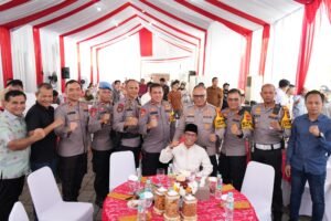 Hadiri Open House Hari Raya Idulfitri di Kediaman Wakil Wali Kota Medan, Rico Wass Dendangkan Dua Buah Lagu