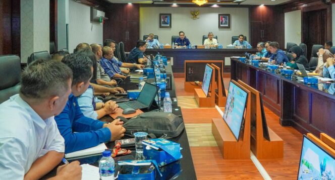 
					Rico Waas Minta Dinas SDABMBK Petakan Jalan Rusak dan Drainase Yang Perlu Diremajakan