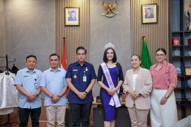 
					Dukung Puteri Agitha Sembiring di Grand Final Puteri Indonesia 2025, Rico Waas: Perkenalkan Budaya Sumut dan Medan