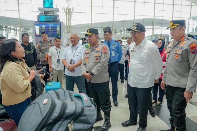 
					Operasi Ketupat Toba 2025 Usai, Pengamanan Lanjut: Kapolda Sumut Tinjau Arus Balik di Kualanamu