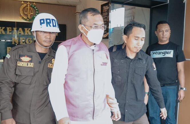 
					Kejari Batu Bara Tahan Kadis Kominfo Sumut Ilyas Sitorus Kasus korupsi Belanja Software Rp 2,1M