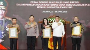 Kapolri Buka Rakernis Densus 88 Antiteror Polri 2025, Tinjau Booth Usaha Eks Napiter