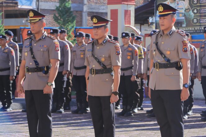 
					Polres Samosir Gelar Sertijab, Kompol Briston dan Iptu Donal Emban Tugas Baru