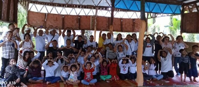 
					Jemaat Gereja Bethel Indonesia Purwojoyo Gelar Retreat di Pantai Kabero