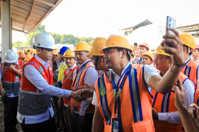 
					Pimpin Apel Bersama Dinas SDABMBK, Ini Pesan Rico Waas