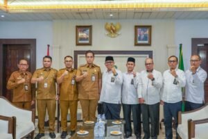 Camat, Lurah dan Kepling Diminta Data Warga Yang Pernikahannya Belum Tercatat, Rico Waas : Permudah Pengurusan Administrasi Kependudukan