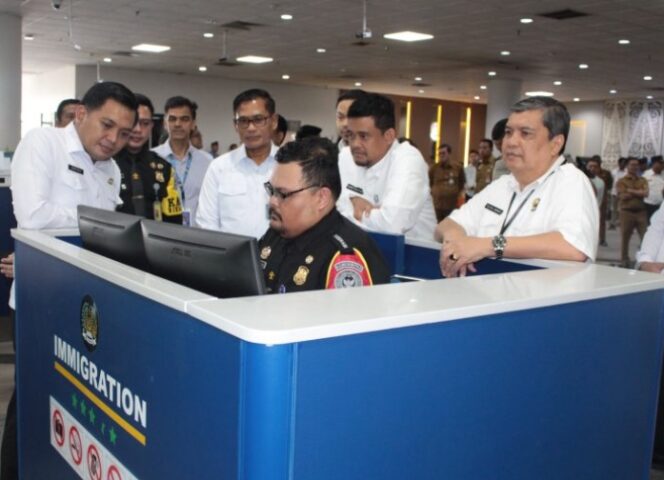 
					Gubernur Sumatera Utara Tinjau Fasilitas Autogate dan PMI Lounge di Bandara Kualanamu