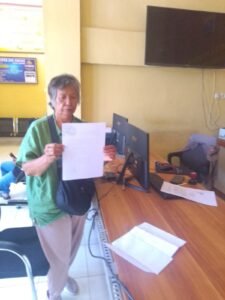 Warga Desa Sarimarihit Mendatangi Polres Samosir Minta Keadilan Dugaan Pemalsuan
