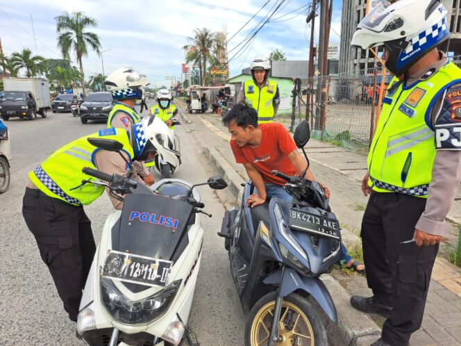 
					Operasi Patuh Toba 2025 Berakhir, Angka Pelanggaran dan Laka Lantas Turun Signifikan