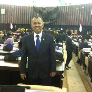 Mantan Anggota DPR RI Johnny Buyung Saragi Kritik Keras Bupati Samosir, Begini Penjelasannya 