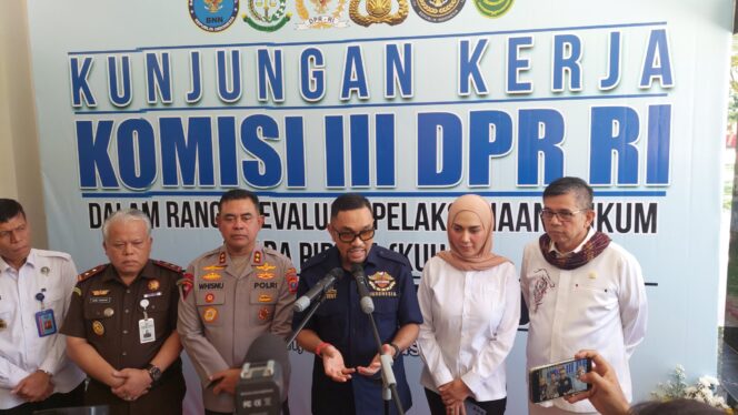 
					Komisi III DPR RI Apresiasi Langkah Tegas Polda Sumut dalam Penegakan Hukum Narkotika