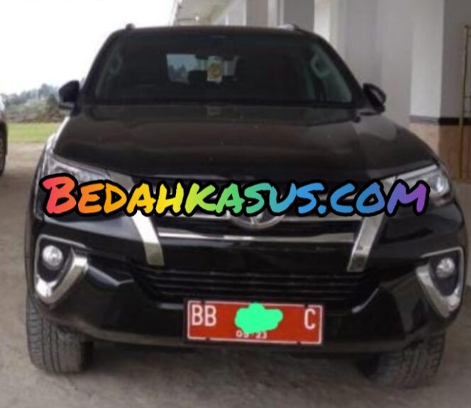 
					Diduga Rusak Sebelum Lelang, Mobil Dinas DPRD Samosir Tuai Sorotan