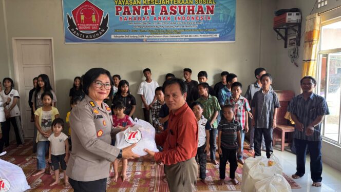
					Srikandi Polri Berbagi Kasih di Panti Asuhan Sahabat Anak Indonesia: Polwan Polda Sumut Gelar Bakti Sosial HUT ke-77