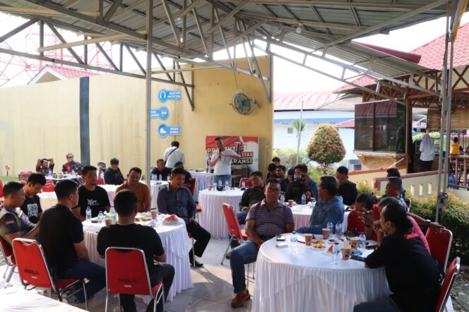 
					“Kumpul-Kumpul Senja” Polres Sergai Bersama Insan Pers: Perkuat Sinergi dan Komitmen Jaga Kamtibmas