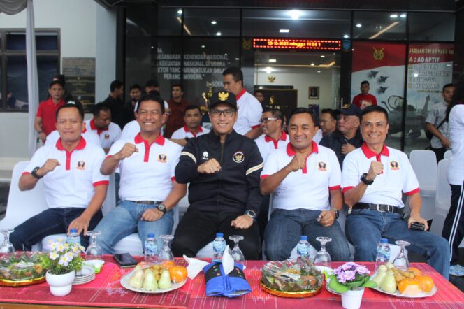 
					Final Piala Pangkosek I Football Tournament 2025, Wali Kota Medan Apresiasi Panglima Kosek I dan Panitia
