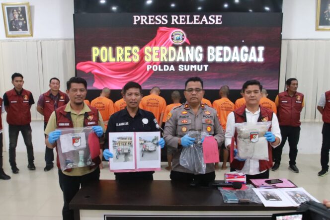 
					Polres Serdang Bedagai Bongkar Sindikat Pencurian Besar, 9 Pelaku Ditangkap dan Barang Bukti Puluhan Juta Disita