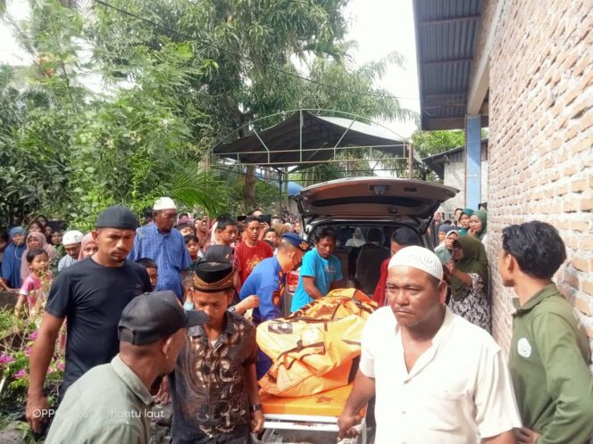 
					Sinergitas TNI-POLRI dan Basarnas Sukses Temukan Jenazah Nelayan Hilang di Perairan Desa Sentang, Teluk Mengkudu