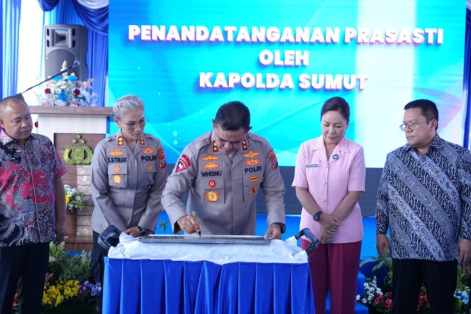 
					Resmikan SPPG Polres Pematang Siantar, Kapolda Sumut : Wujud Nyata Dukung Generasi Sehat dan Cerdas