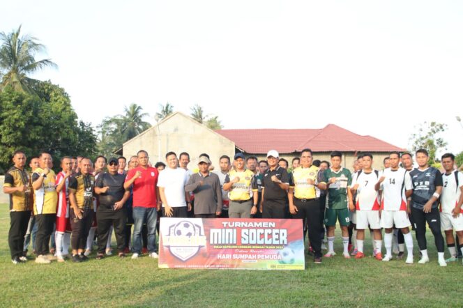 
					Kapolres Sergai Buka Turnamen Mini Soccer Piala Kapolres Dalam Rangka Hari Sumpah Pemuda 2025