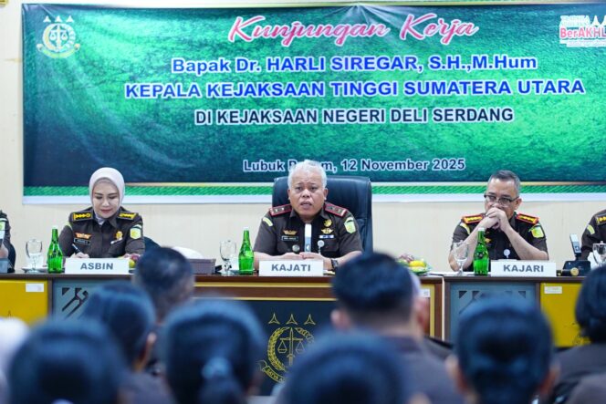 
					Kajati Kunjungi Kejari Deli Serdang Utamakan Pelayanan dan Pemulihan Keuangan Negara