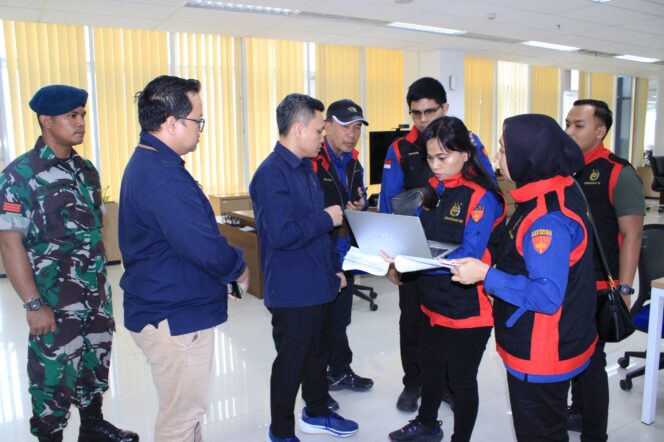 
					Penyidik PIDSUS Kejati Sumatera Utara Geledah Kantor PT.Indonesia Asahan Aluminium (INALUM) Di Kawasan Ekonomi Khusus Kuala Tanjung, Kabupaten Batubara Dalam Dugaan Tipikor