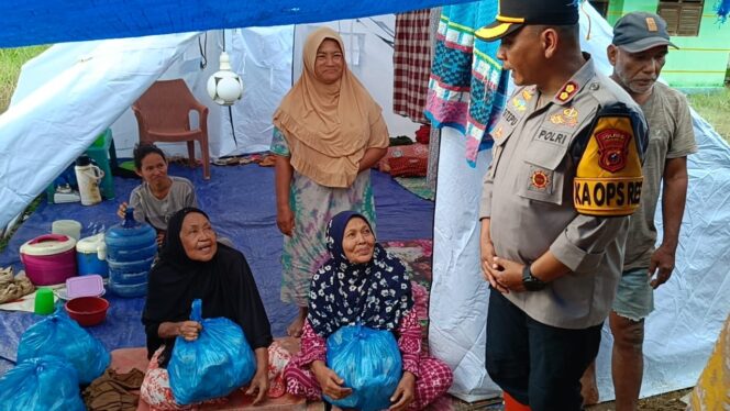 
					Sinergi Kepedulian: Deputi BGN RI, Kapolres, dan Wakil Bupati Sergai Salurkan 5.000 Paket Makan Bergizi Gratis Serta Tinjau Lokasi Banjir di Tanjung Beringin