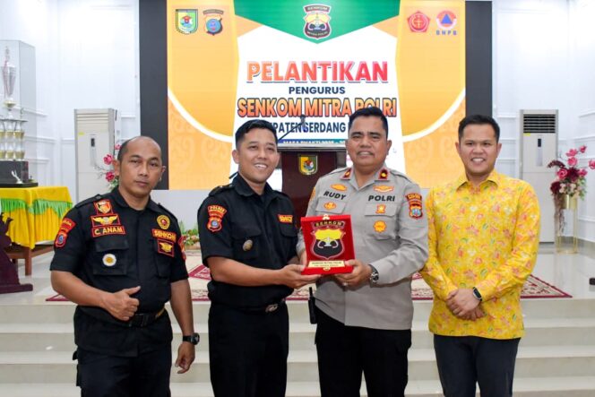 
					Pelantikan Ormas Senkom Mitra Polri Periode 2025–2030, Wakapolres Sergai Ajak Perkuat Sinergi Jaga Kamtibmas