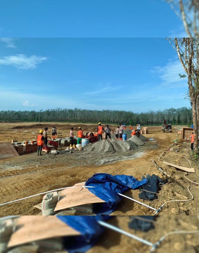 
					Brimob Sumut Turun Langsung Bangun Hunian Tetap, Warga Desa Napa Mulai Bangkit