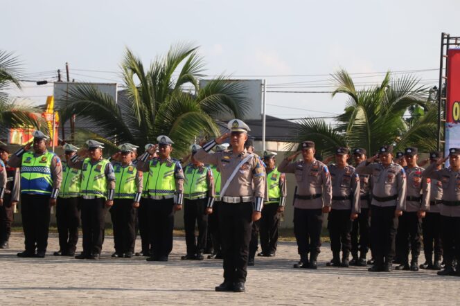 
					Apel Gelar Pasukan Operasi Keselamatan Toba 2026 Digelar Polres