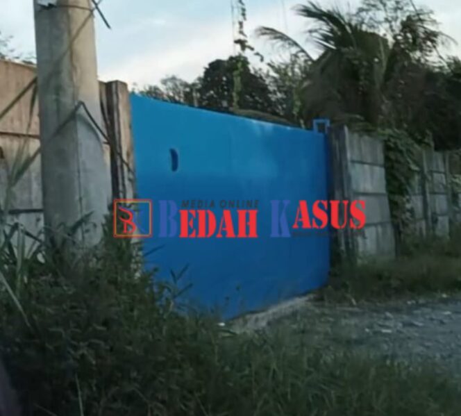 
					Diduga Ada Praktik Oplosan Gas Subsidi di Labuhan Deli, Aktivitas Gudang Tertutup Picu Kecurigaan Warga