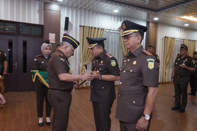 
					Kajati Sumut : “Bangun Soliditas, Tegakkan Hukum Secara Humanis Dan Berkeadilan, Lakukan Pencegahan Dan Pemberantasan Tindak Pidana Korupsi Untuk Kepentingan Masyarakat