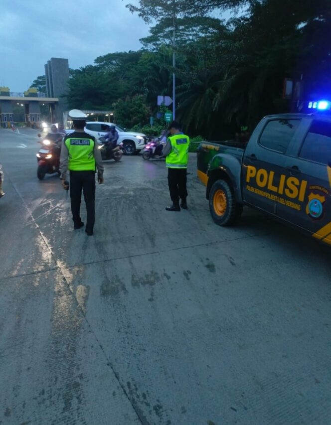 
					Polresta Deli Serdang dan Jajaran Gelar Patroli Menyapa Subuh Selama Ramadhan 1447 H