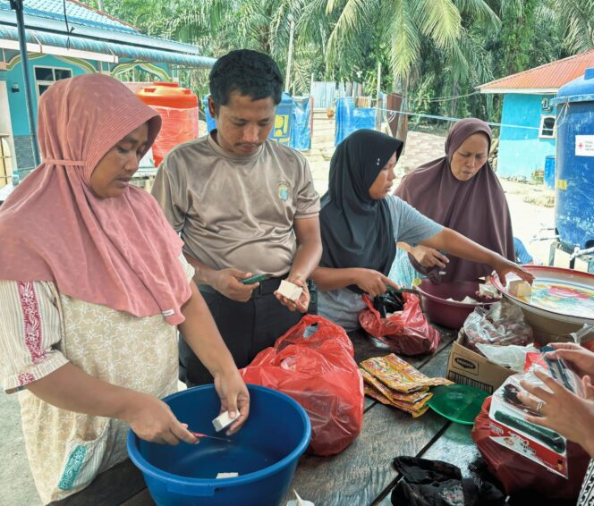 
					Dapur Lapangan Polda Sumut Hidangkan Menu Buka Puasa bagi Warga Terdampak Bencana di Aek Ngadol