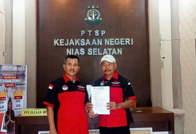 
					2 Miliar Revitalisasi SDN 078544 Hilimegai Diduga Terindikasi Korupsi, DPC LSM KPK RI Resmi Membuat Laporan Pengaduan Di Kejari Nisel