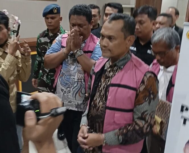 
					Penyidik Kejatisu Tahan 3 KSOP Tersangka Korupsi Pada Penerimaan Negara Bukan Pajak (PNBP) Jasa Kepelabuhanan Dan Kenavigasian Pelabuhan Belawan Tahun 2023 s.d 2024