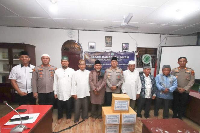 
					Safari Ramadhan 1447 H: Kapolres Sergai dan MUI Perkuat Silaturahmi, Tegaskan Polri Mengabdi dengan Hati