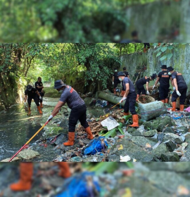 
					Brimob Polda Sumut Wujudkan Instruksi Presiden lewat Aksi Bersih Sungai