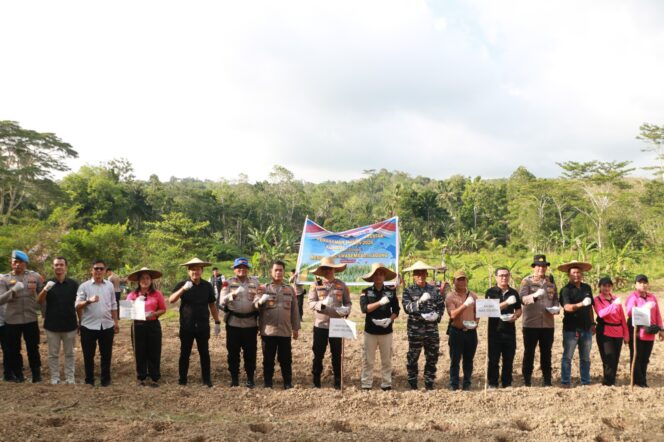 
					POLRES NIAS SELATAN LAKSANAKAN PENANAMAN JAGUNG SERENTAK KUARTAL I TAHUN 2026