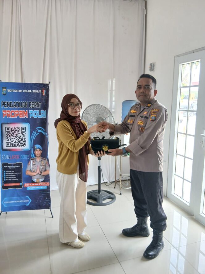 
					Petugas Pos Yan Polres Serdang Bedagai Kembalikan Tas Hilang Warga, Isi Rp301 Ribu Utuh