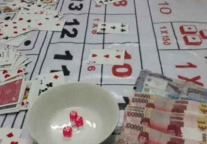 
					Praktik Perjudian Dadu Putar dan Peredaran Narkotika Masif Terjadi di Desa Pagar Jati, Warga Nantikan Ketegasan Kapolresta Deli Serdang