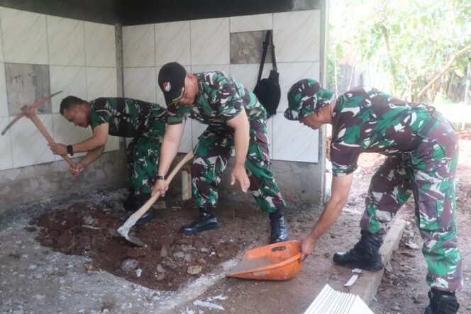 
					Sinergi TNI dan Warga, Patroli/Siskamling Keliling Koramil Duren Sawit Perkuat Keamanan Lingkungan