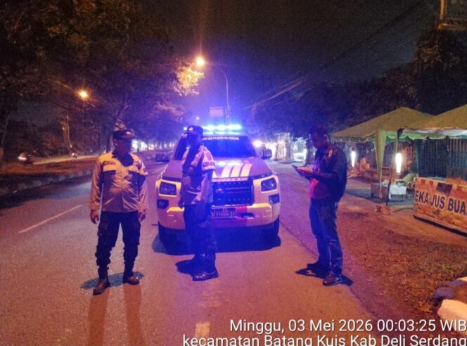 
					Polresta Deli Serdang bersama jajaran Polsek laksanakan Patroli Blue Light yang Digelar Malam Hari