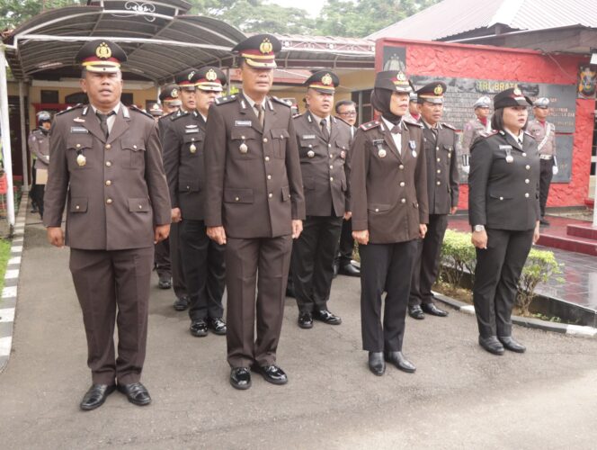 
					Memperingati Hari Kebangkitan Nasional Ke-118, Polres Binjai Laksanakan Upacara Bendera