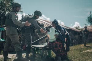 Patroli Humanis Ops Damai Cartenz 2026 Perkuat Stabilitas Keamanan di Distrik Kiwirok