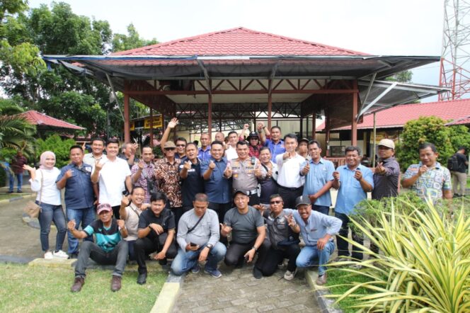 
					PJU Polres Sergai ‘Ngopi Bareng’ bersama WMHPSB, Perkuat Sinergitas dan Kemitraan