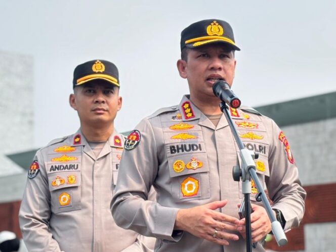 
					Polda Metro Jaya Siapkan Rekayasa Lalu Lintas dan 4.547 Personel Kawal Aspirasi Hari Ini