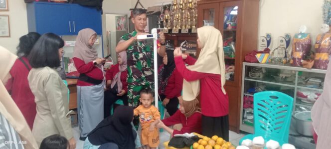 
					Kodim 0505/Jakarta Timur Gelar Bakti Kesehatan Teritorial, Wujud Nyata Kepedulian TNI AD terhadap Kesehatan Masyarakat