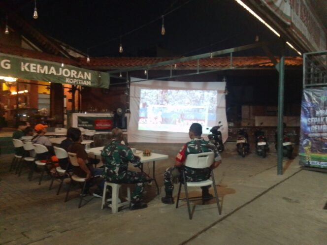 
					Euforia Perempat Final Piala Dunia 2026, Jajaran Kodim 0501/Jakarta Pusat Pererat Kebersamaan Melalui Nobar Bersama Masyarakat
