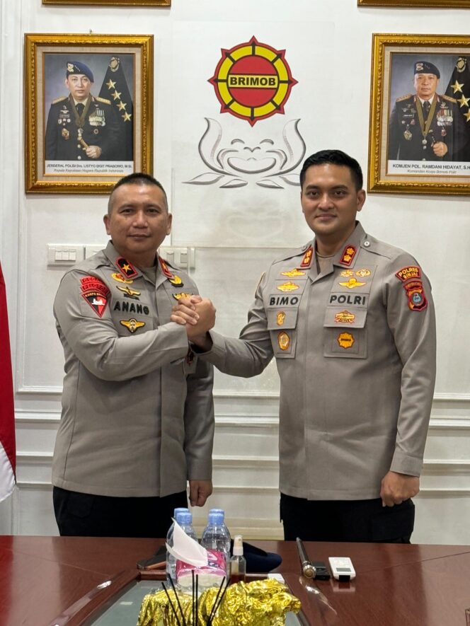 
					JALIN SILATURAHMI KAPOLRES BINJAI BERSAMA DANPAS BRIMOB I PERKUAT KOORDINASI KEAMANAN dan KETERTIBAN